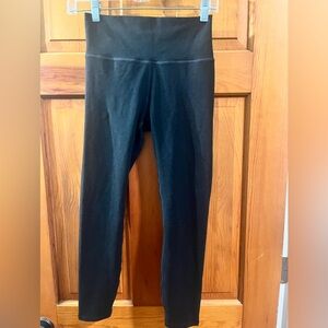 Vuori Clean Elevation Women's Sz S Black Ankle Leggings Gym Running